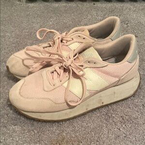 New Balance Women's Light Pink Sneakers